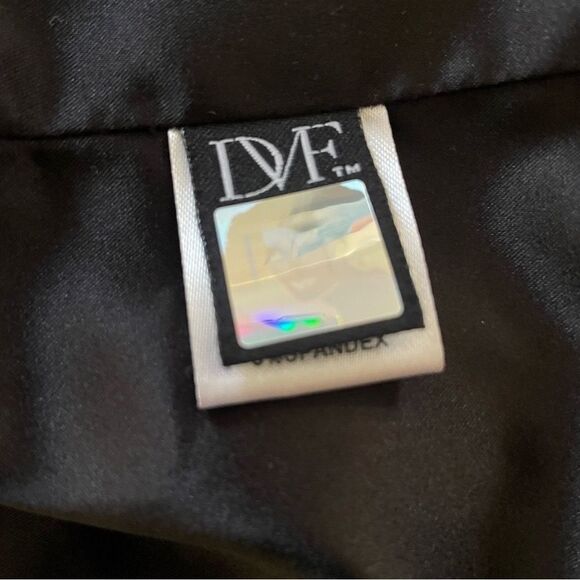 Diane Von Furstenberg Ursette Lace Cropped Blazer With Bejeweled Buttons - Picture 7 of 11